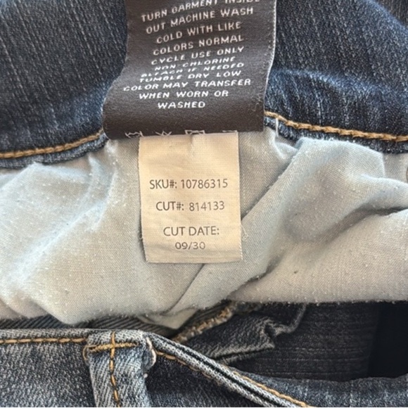 Torrid High Rise Distressed Jeggings. Ankle /Cropped. Plus Size 20. - Picture 11 of 11